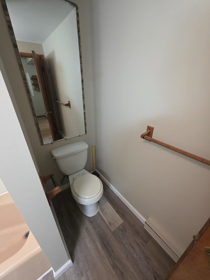 135 8th St #1 - Photo 4 of 5