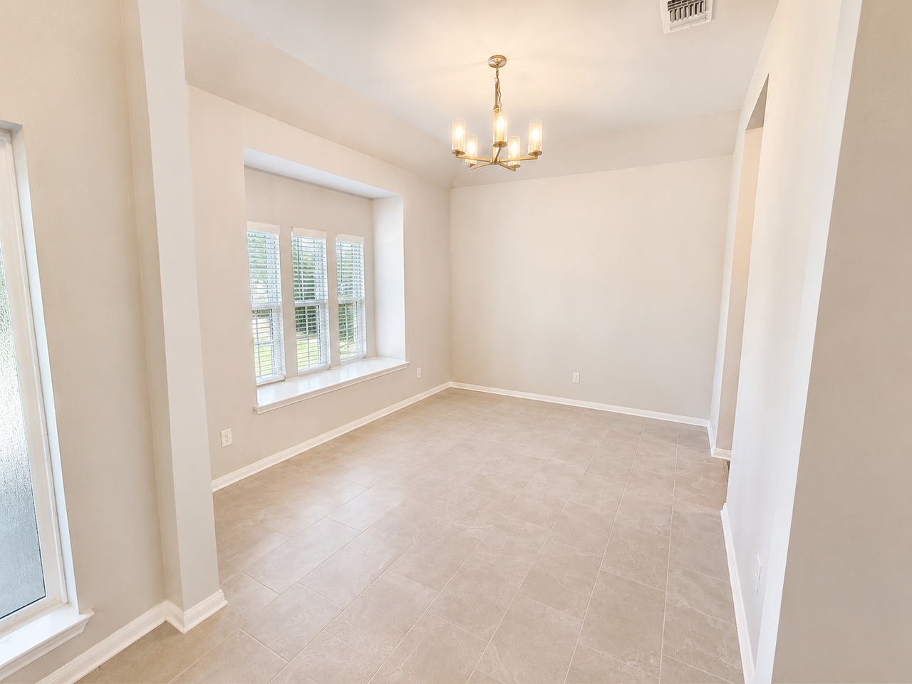 4002 Aransas Dr #1 - Photo 4 of 26