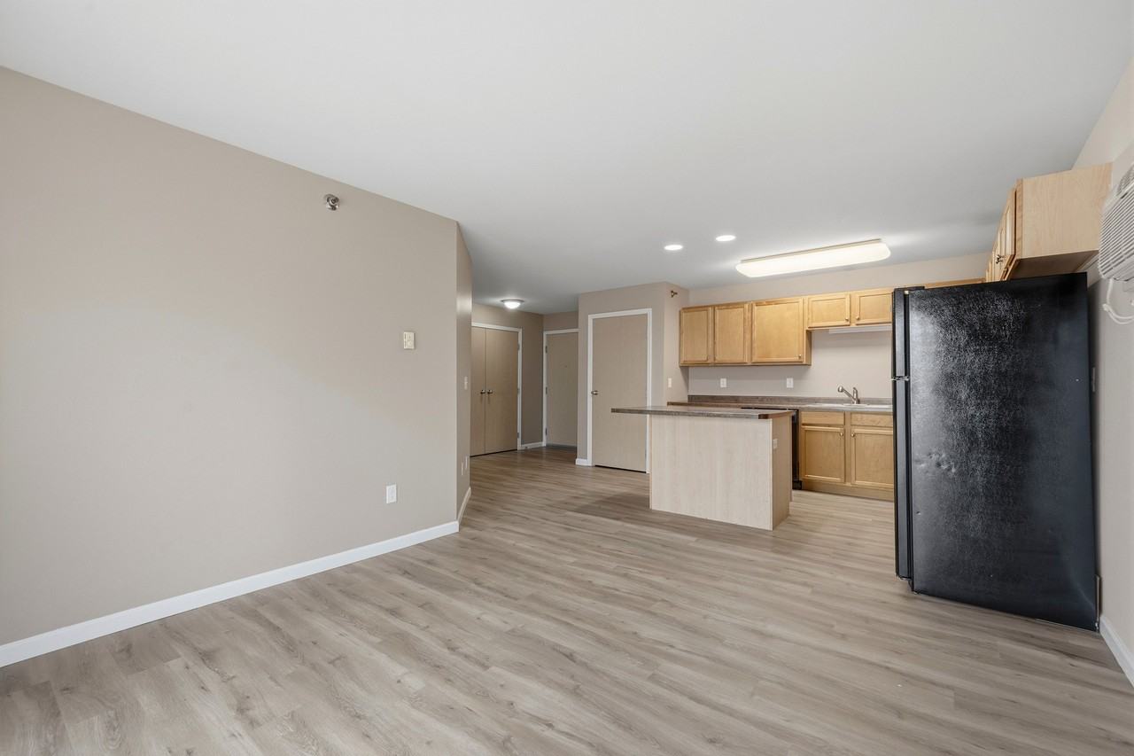 Minot Place Apartments - Photo 6 of 30