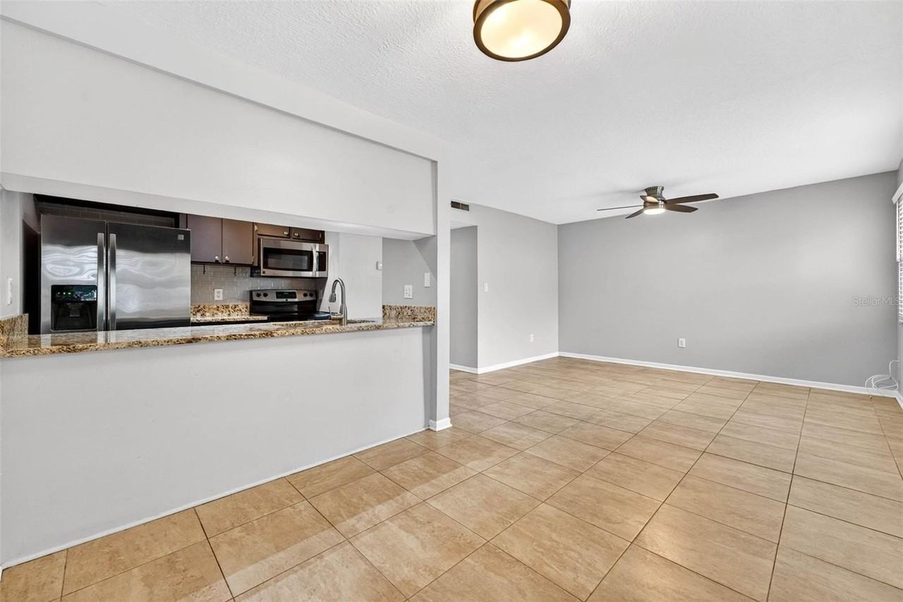 527 S Lincoln Ave #A104 - Photo 5 of 14