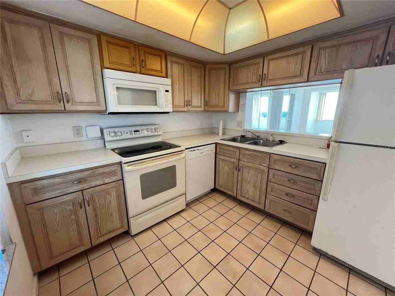 2616 Cove Cay Dr #701 - Photo 7 of 17