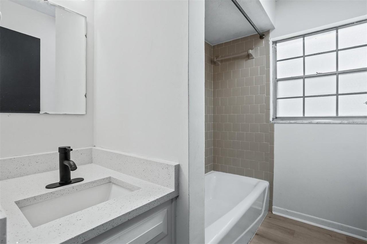 812 W Warren Ave - Photo 7 of 14