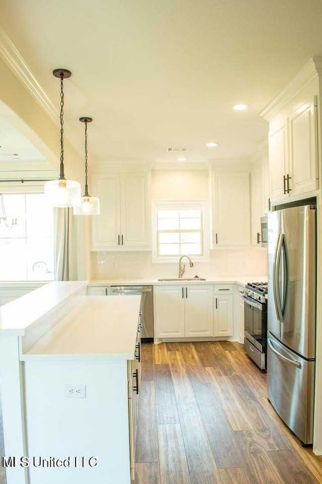 231 Buttonwood Ln - Photo 5 of 20