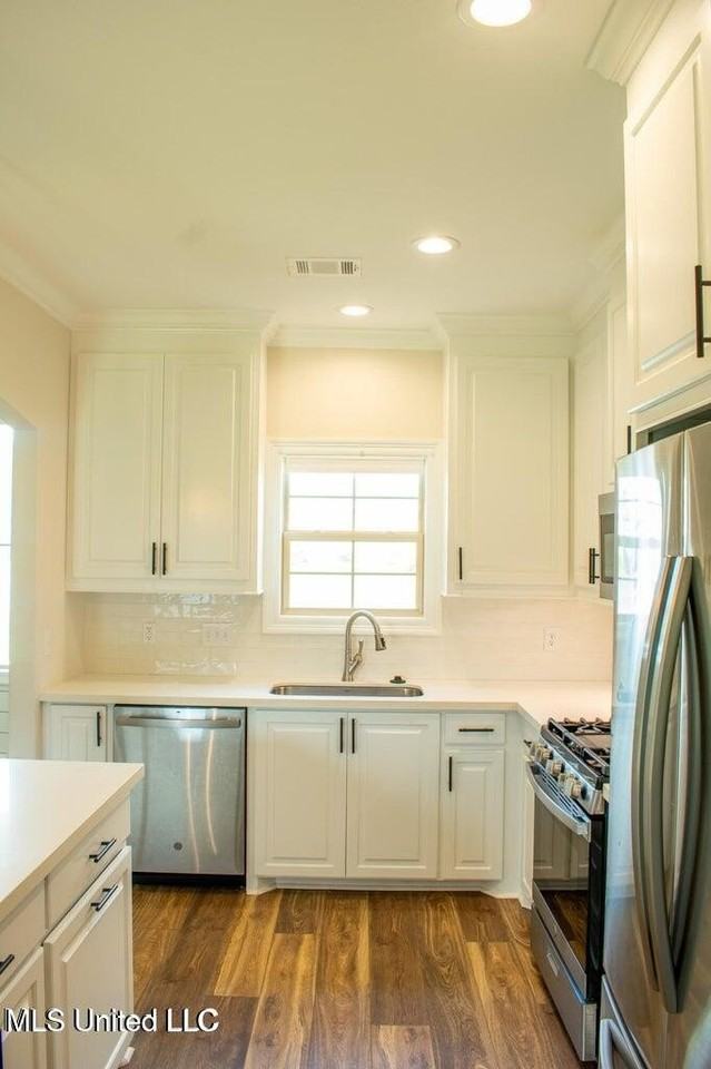 231 Buttonwood Ln - Photo 6 of 20
