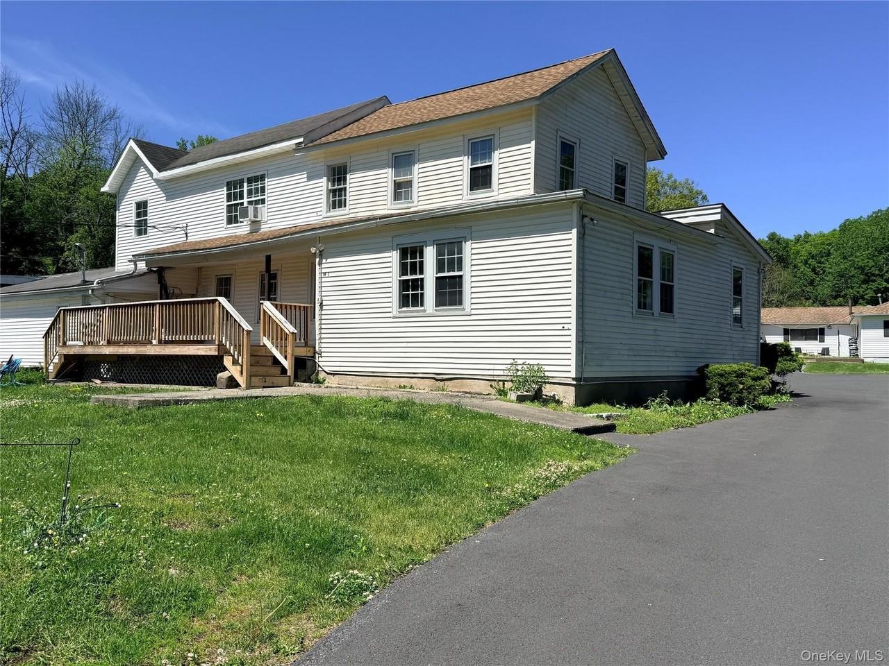 19 Quartz Ln #1 - Photo 4 of 25