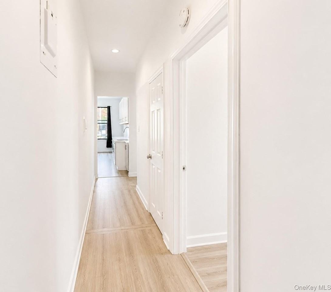 16810 Crocheron Ave #1A - Photo 2 of 11