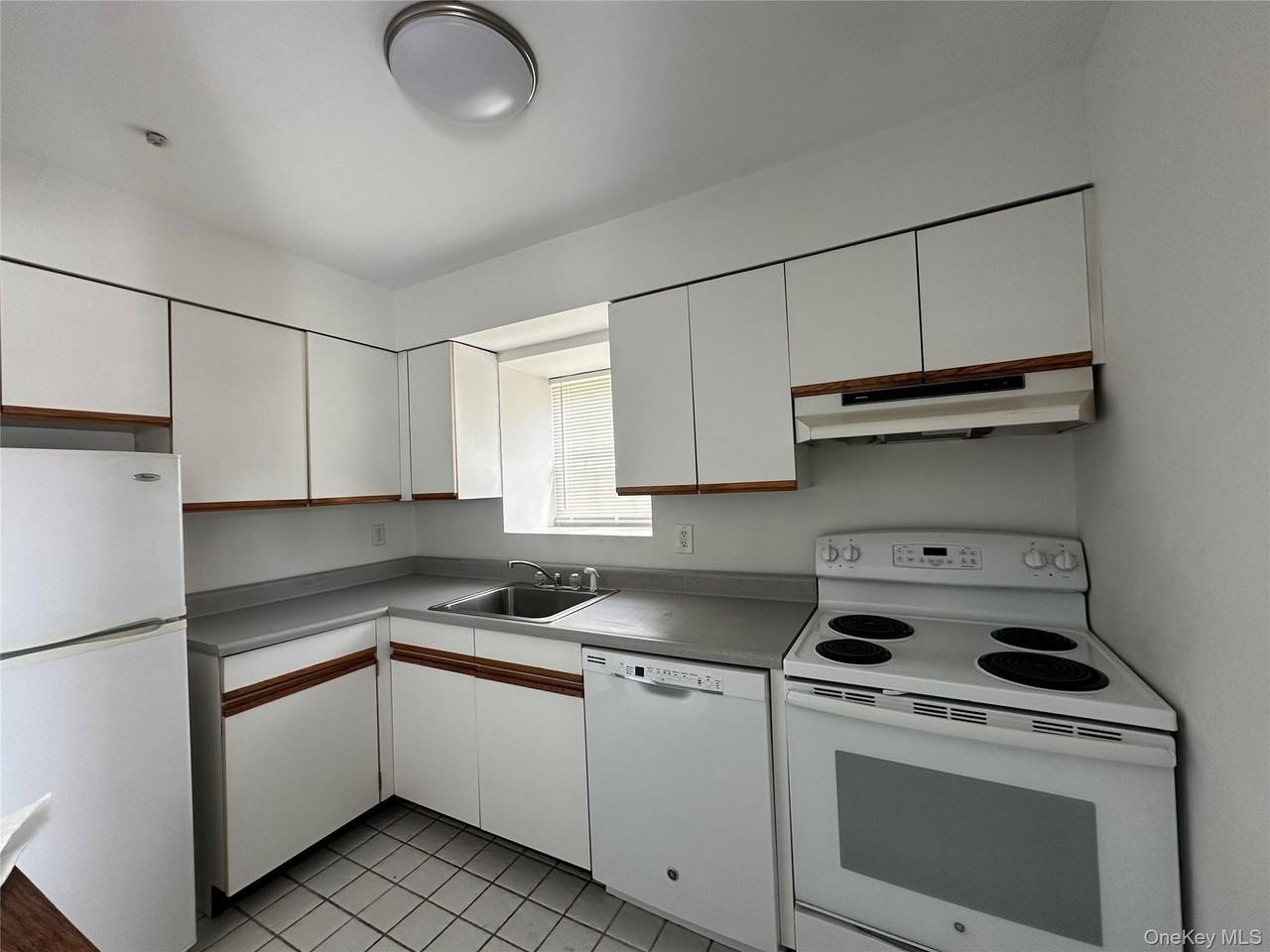 101 Sylvan Ave #65 - Photo 5 of 18