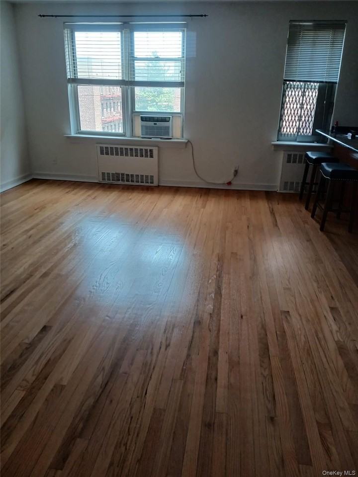 10533 66th Ave #6G - Photo 2 of 10