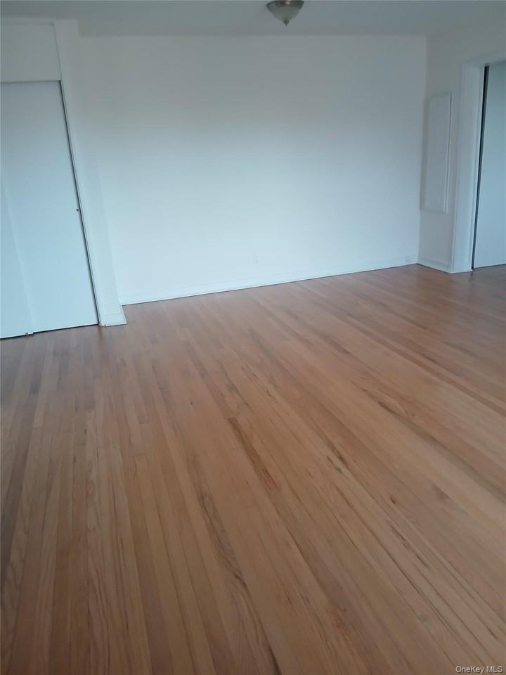 10533 66th Ave #6G - Photo 3 of 10