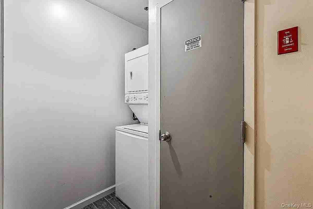10015 34th Ave - Photo 5 of 5