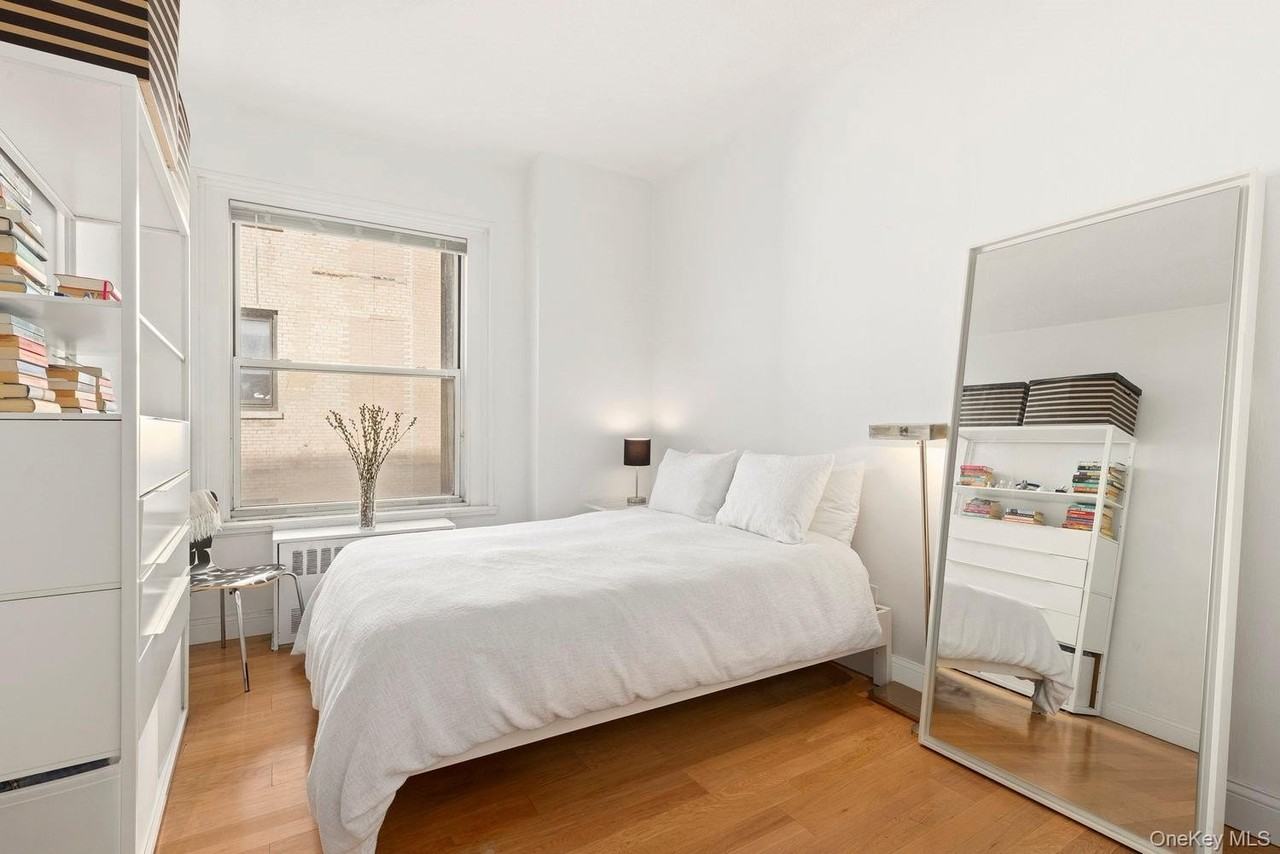 66 Madison Ave #10L - Photo 4 of 5