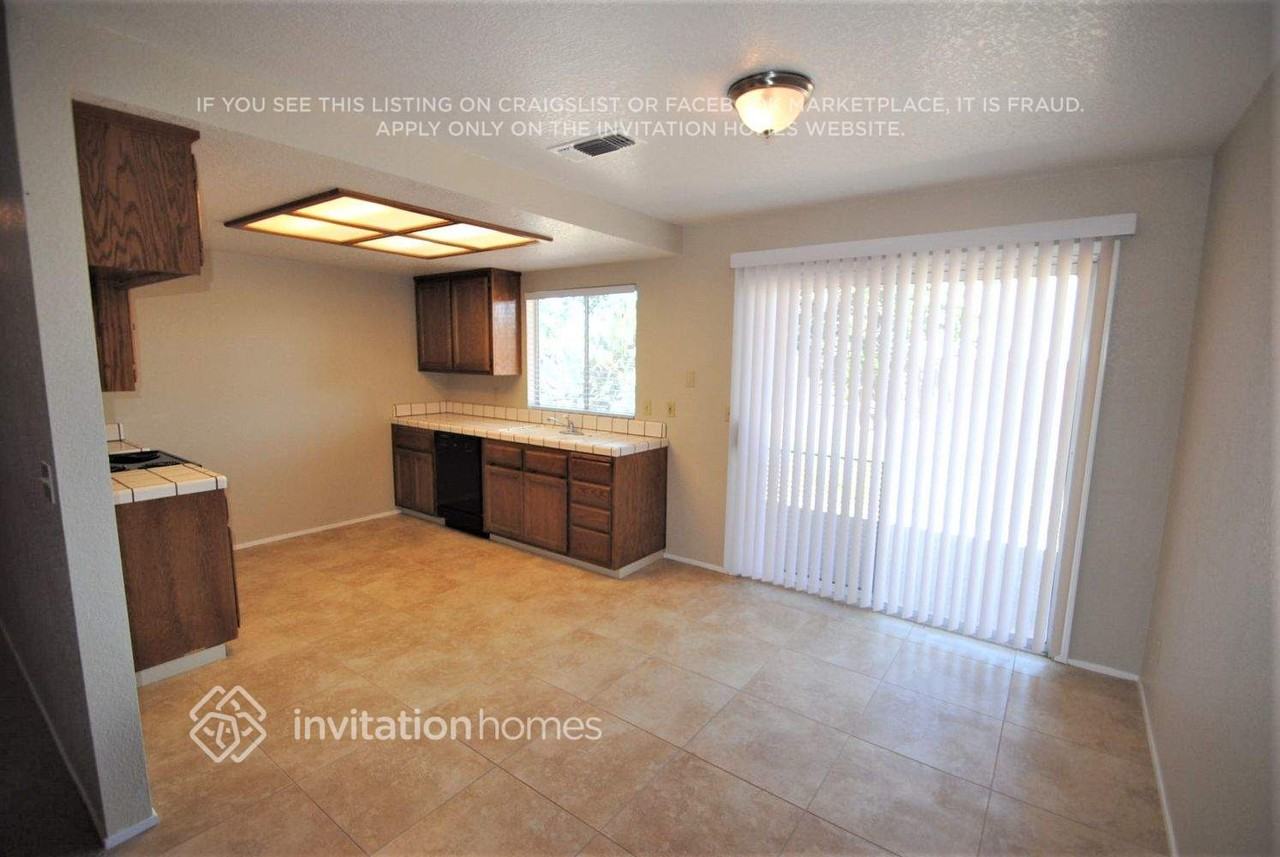4212 Deaton Dr - Photo 4 of 10