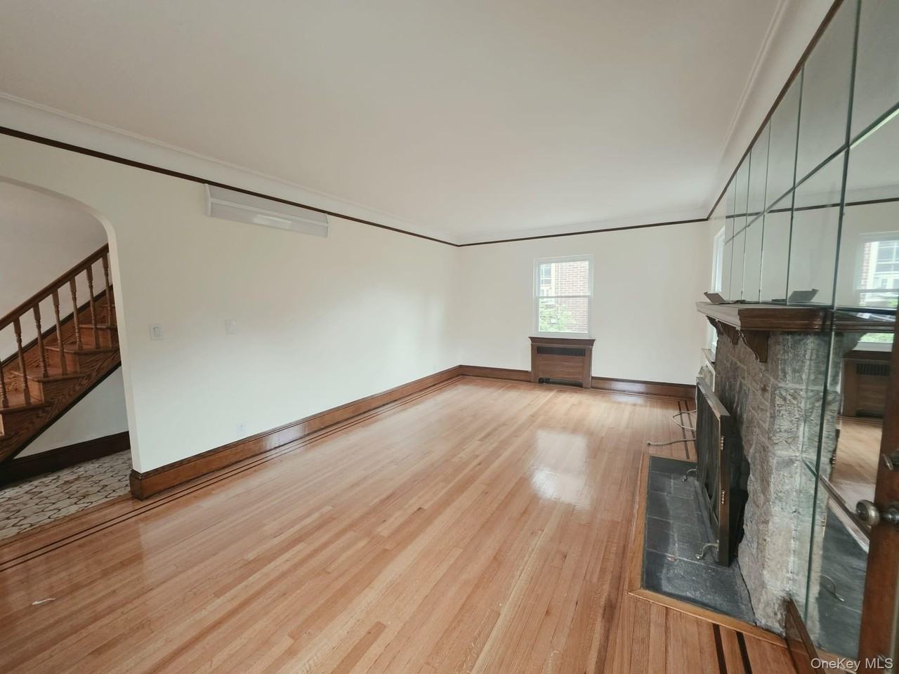 18015 Dalny Rd - Photo 3 of 10
