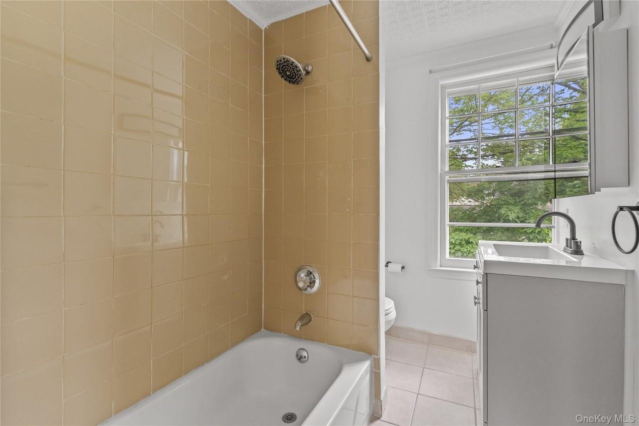 102 Broadway - Photo 7 of 13