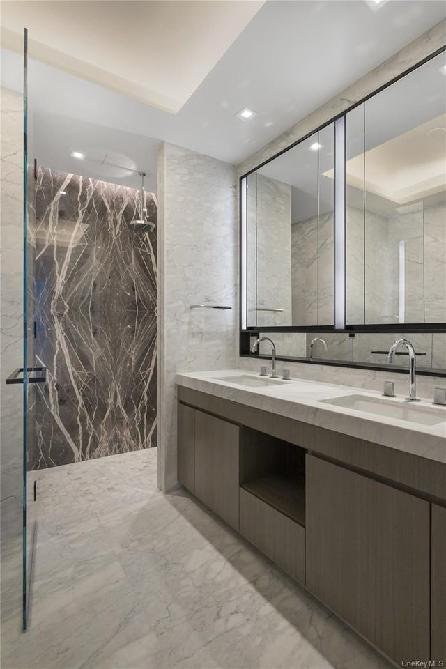108 Leonard St #12R - Photo 5 of 20