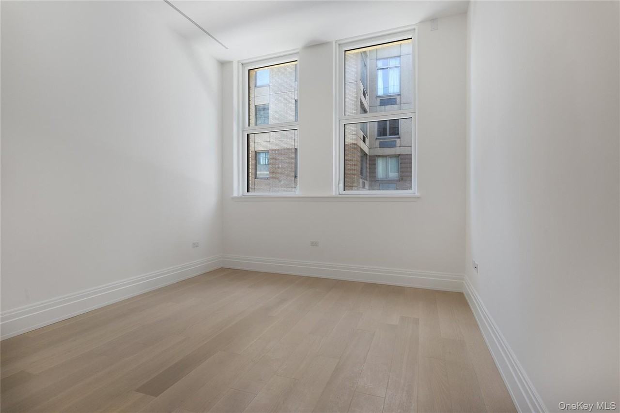 108 Leonard St #12R - Photo 6 of 20