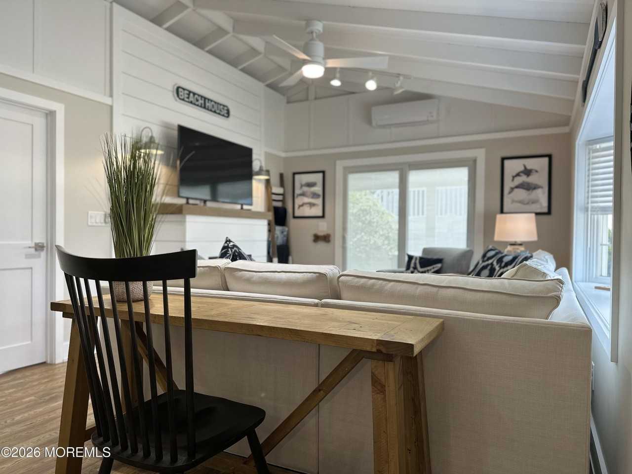 225 Ocean Bay Blvd - Photo 4 of 23