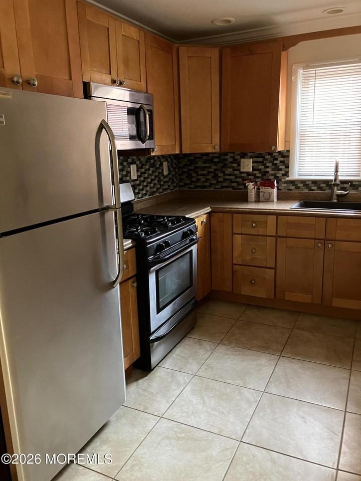 151 Stockton Ave #10 - Photo 2 of 5