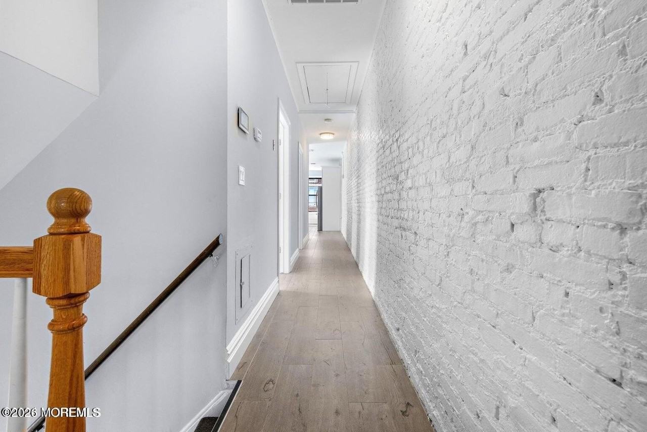 160 Monmouth St #2 - Photo 4 of 27