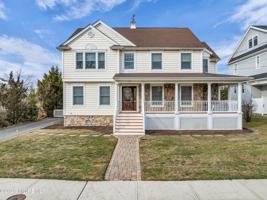 featured image of 7 Anderson St