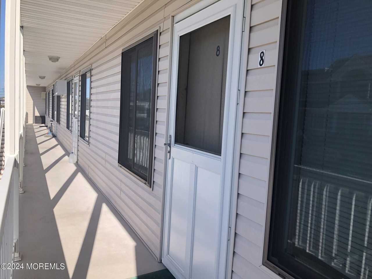 1401 Boulevard #B8 - Photo 3 of 9