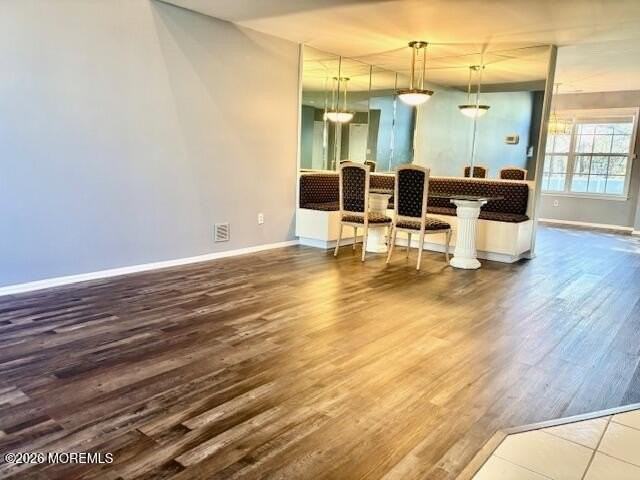 116 Wellington Ct - Photo 3 of 19