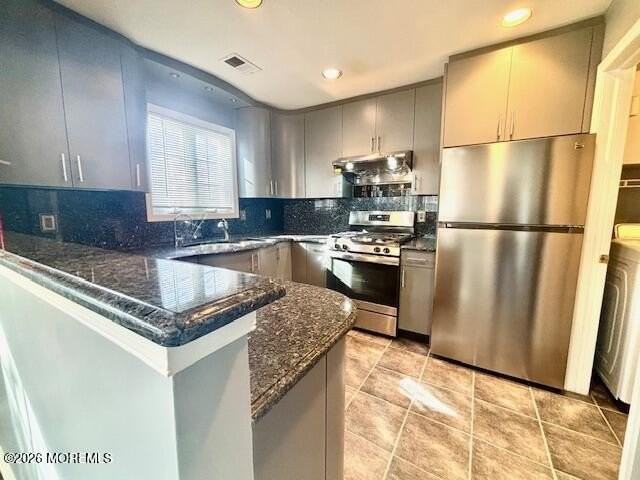116 Wellington Ct - Photo 6 of 19