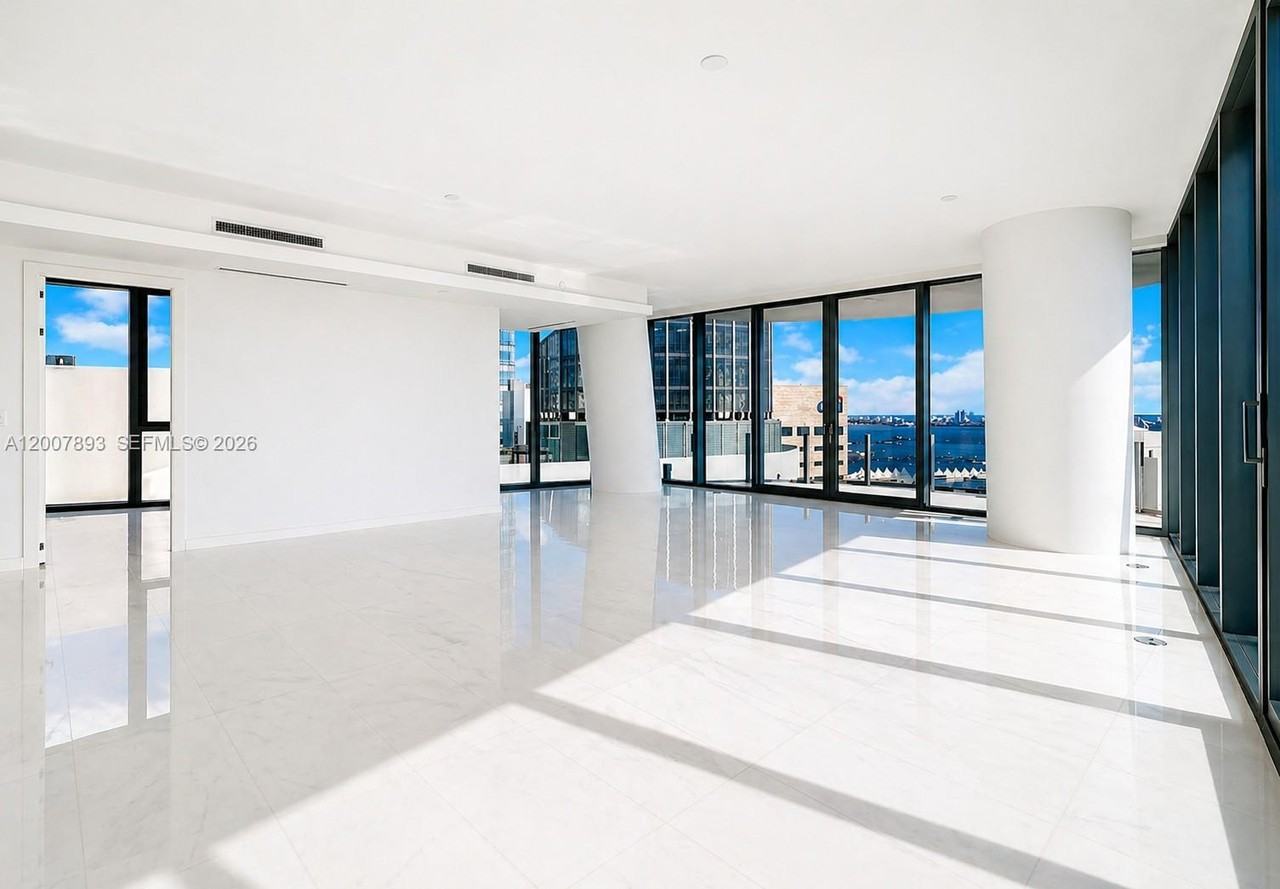 300 Biscayne Boulevard Way #4201E - Photo 3 of 8