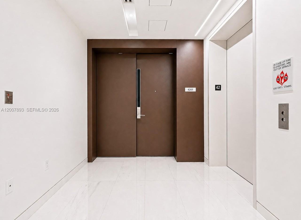 300 Biscayne Boulevard Way #4201E - Photo 5 of 8