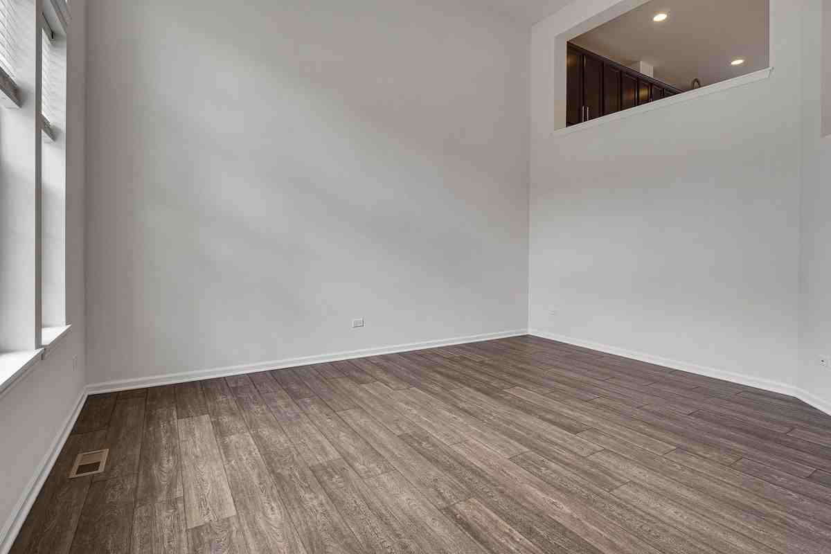 2923 Madison Dr - Photo 5 of 30