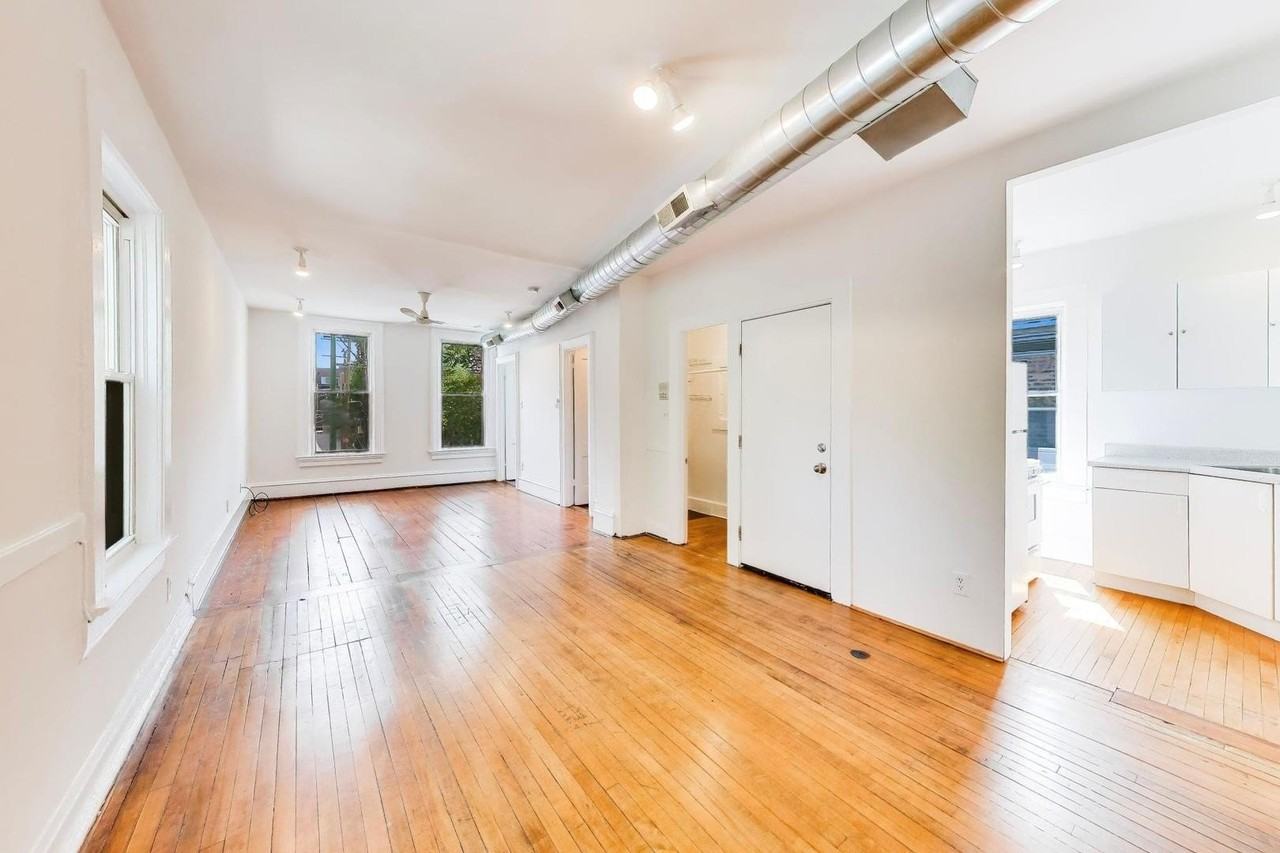 812 W 19th St #2F - Photo 5 of 19
