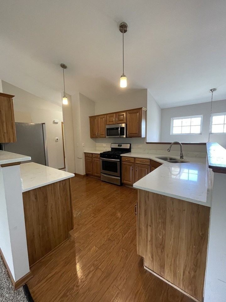 3609 Roanoke Ave - Photo 6 of 19