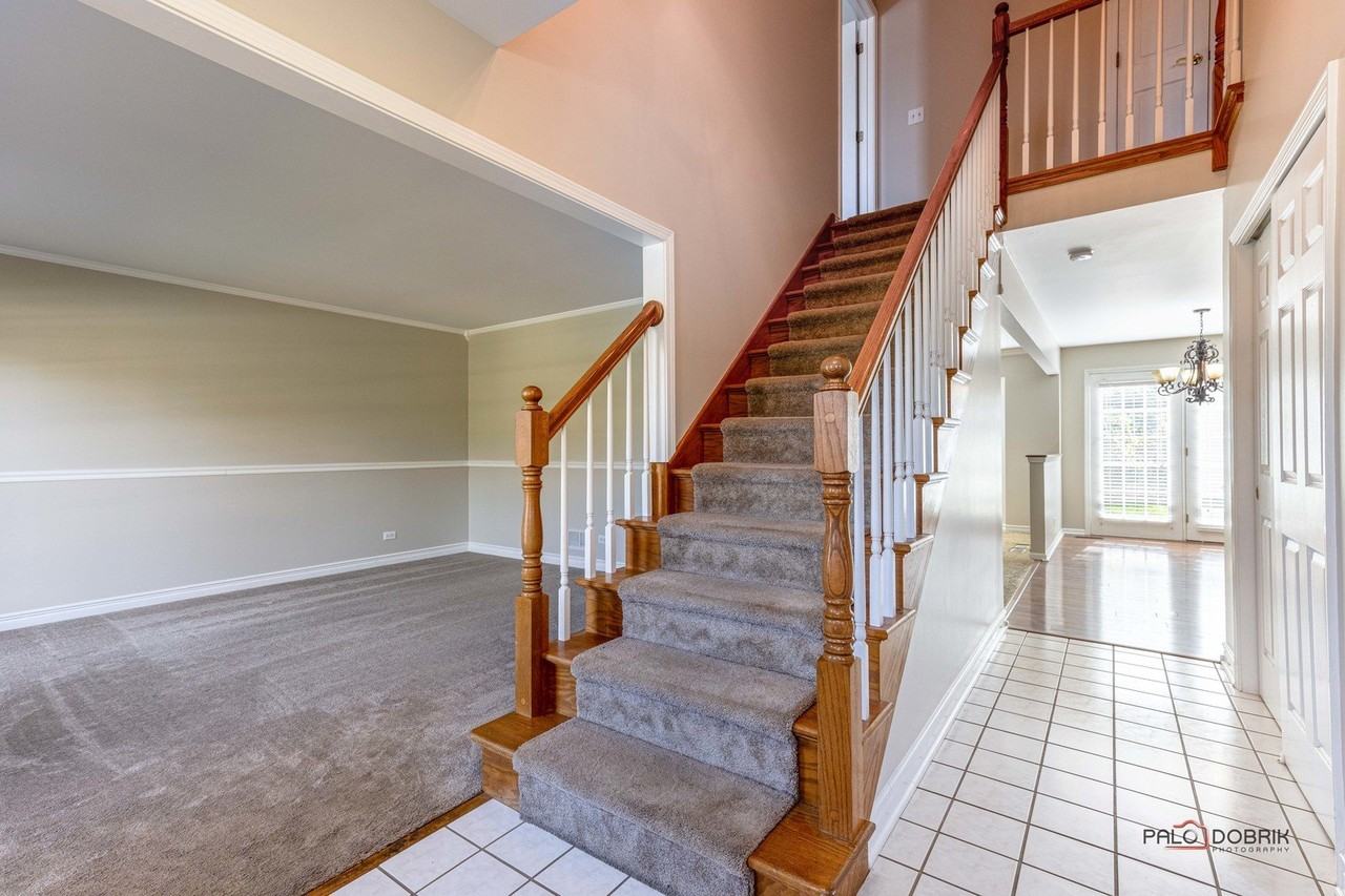 1214 Shoreline Dr - Photo 5 of 35