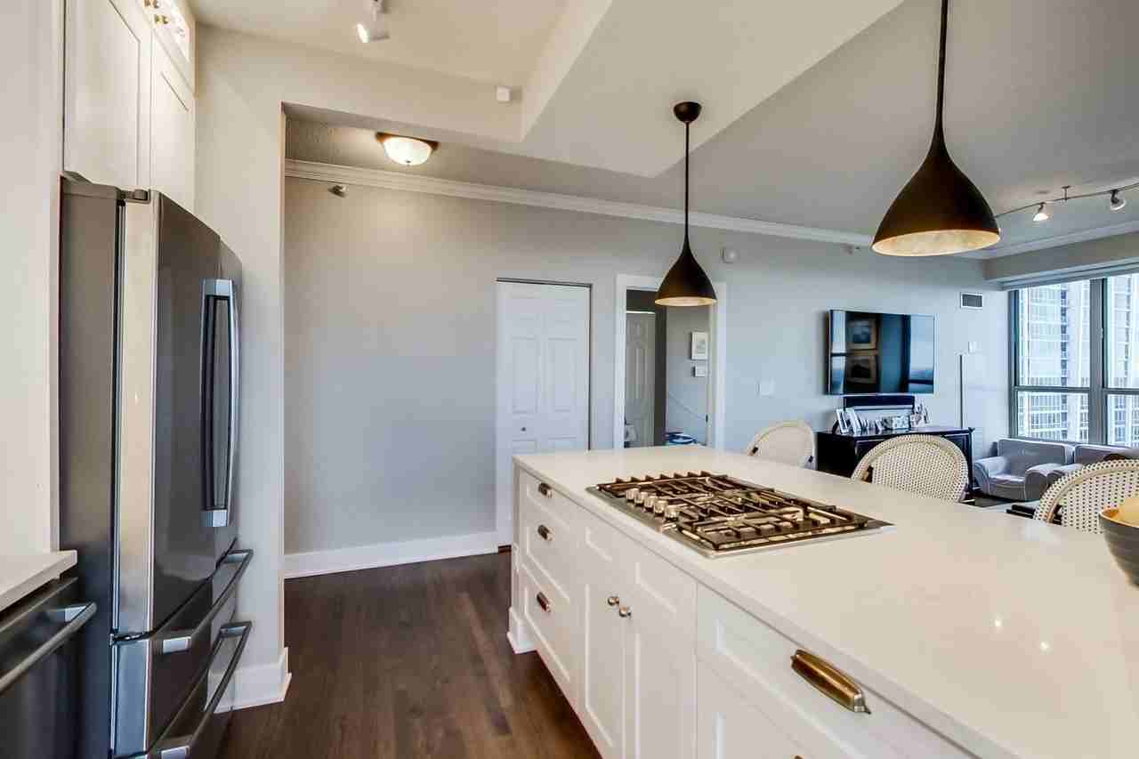 1717 S Prairie Ave #1701 - Photo 4 of 14