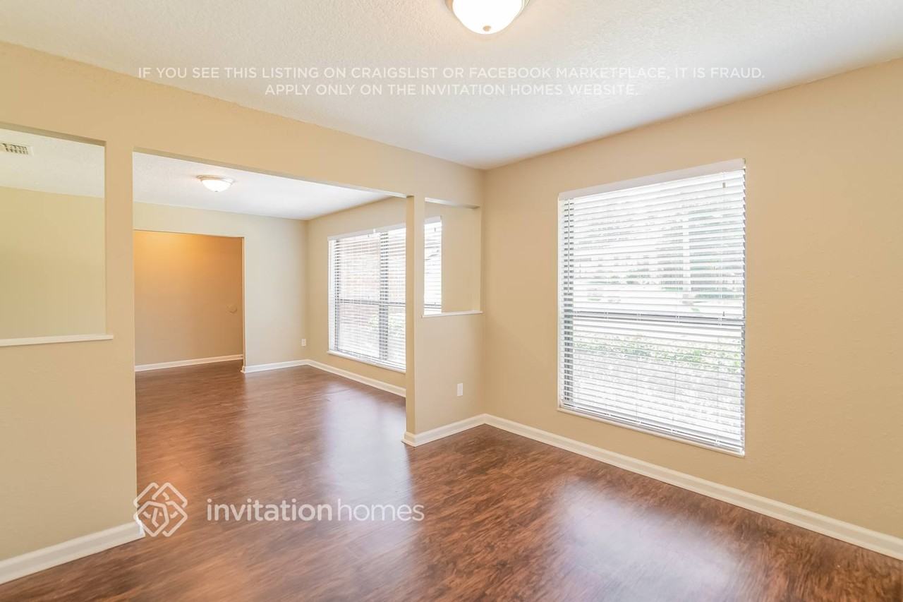 8323 Country Creek Blvd - Photo 2 of 17