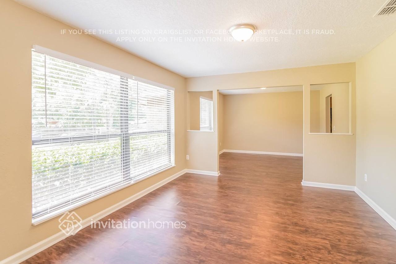 8323 Country Creek Blvd - Photo 4 of 17