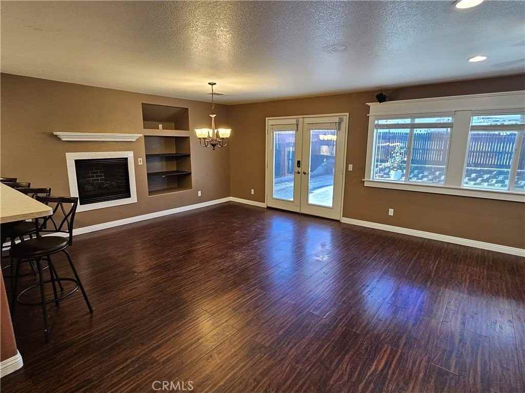 525 Cedar View Dr - Photo 4 of 15