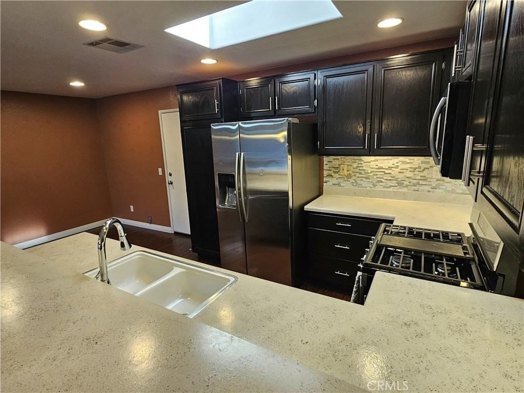 525 Cedar View Dr - Photo 7 of 15