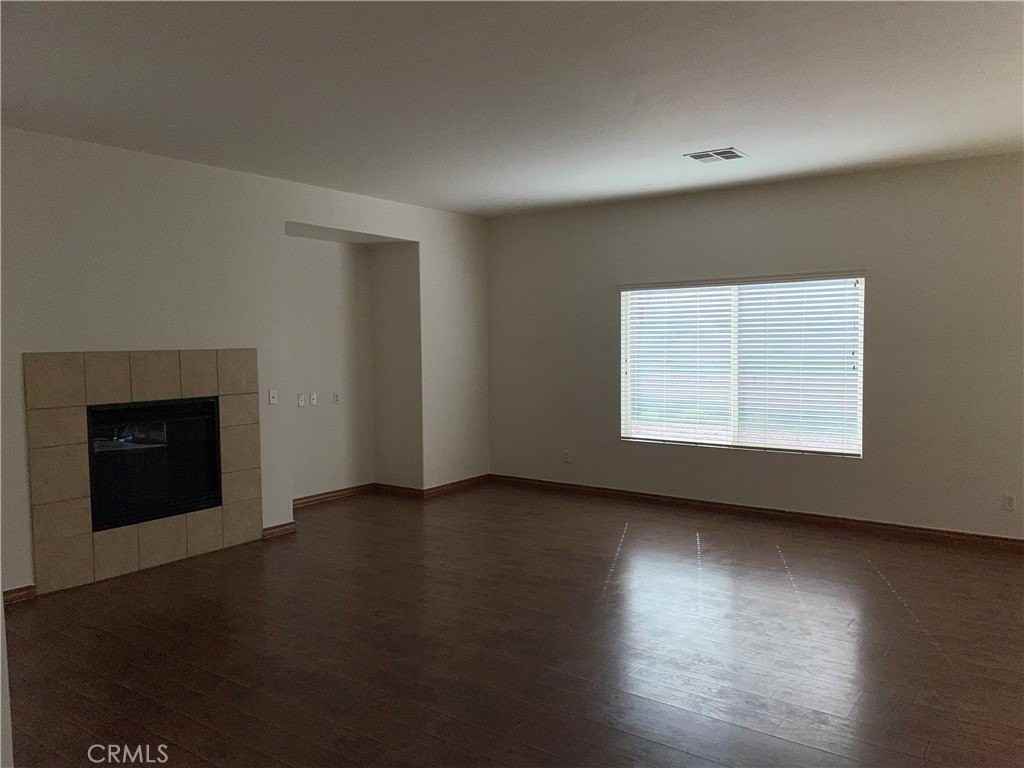 12661 Luna Rd - Photo 5 of 20