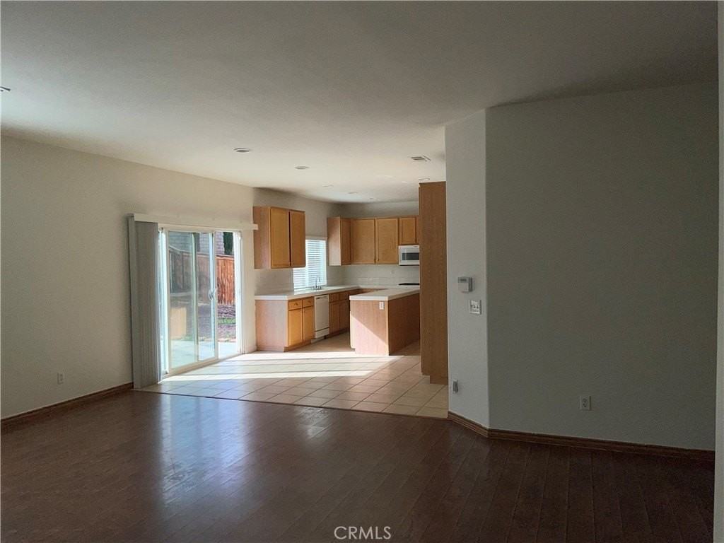 12661 Luna Rd - Photo 6 of 20