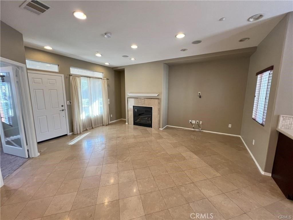 4996 Arborwood Ln - Photo 7 of 37