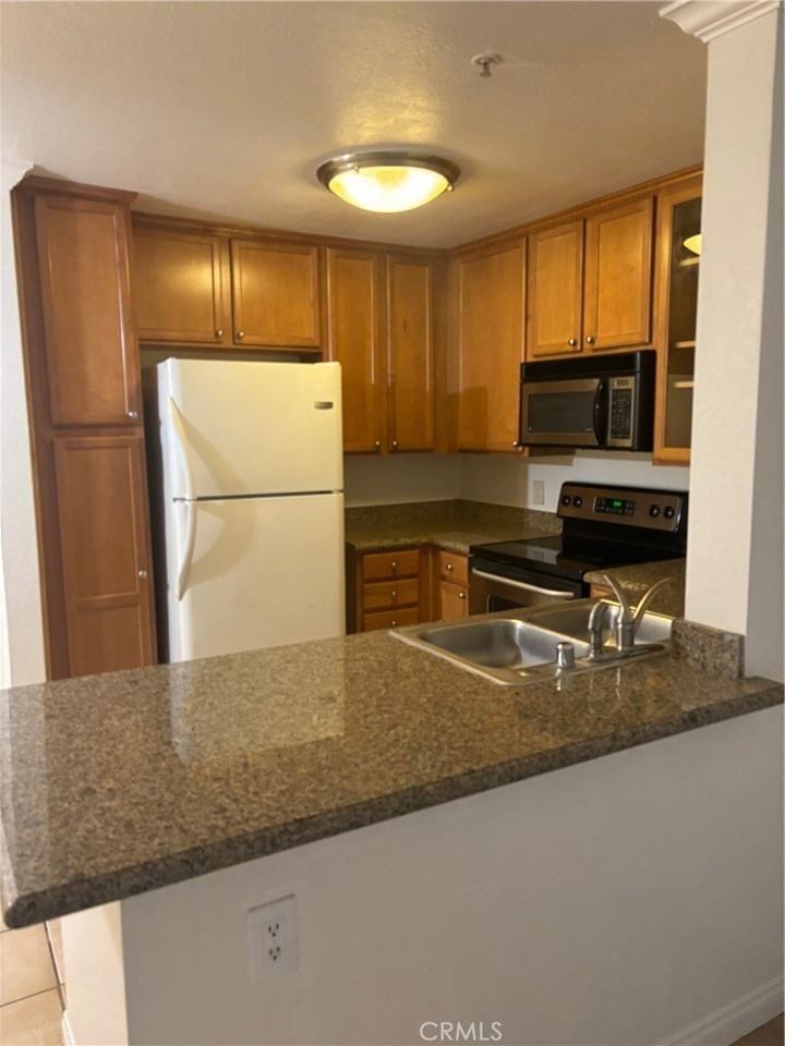 1023 Vista Del Cerro Dr #206 - Photo 3 of 32