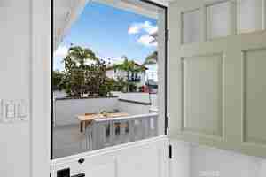 featured image of 226 La Jolla Dr