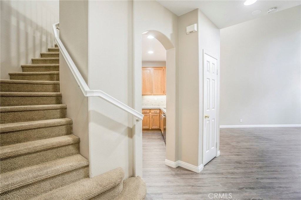 18662 Park Meadow Ln - Photo 3 of 33