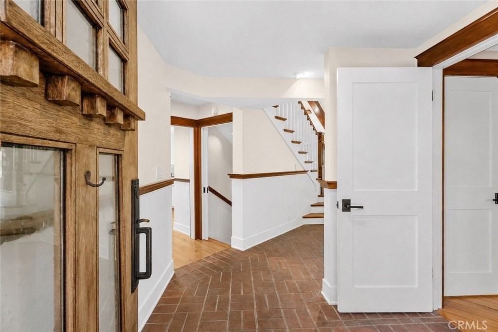 624 Poppy Ave - Photo 4 of 33