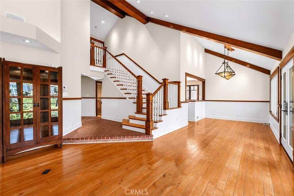 624 Poppy Ave - Photo 5 of 33
