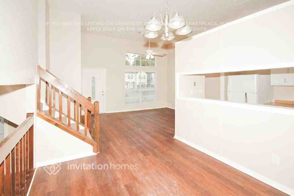 4061 Citron Ct - Photo 4 of 15