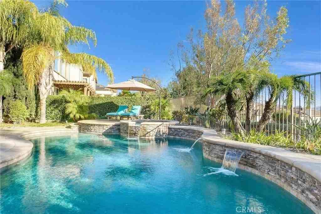 7218 E Villanueva Dr - Photo 5 of 50