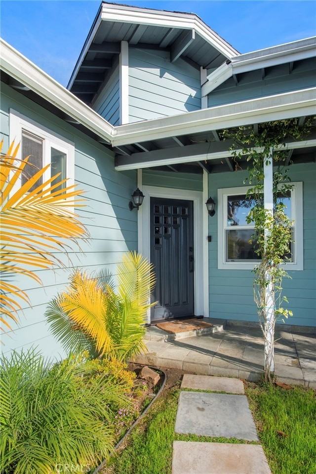 5231 Glasgow Way - Photo 2 of 26