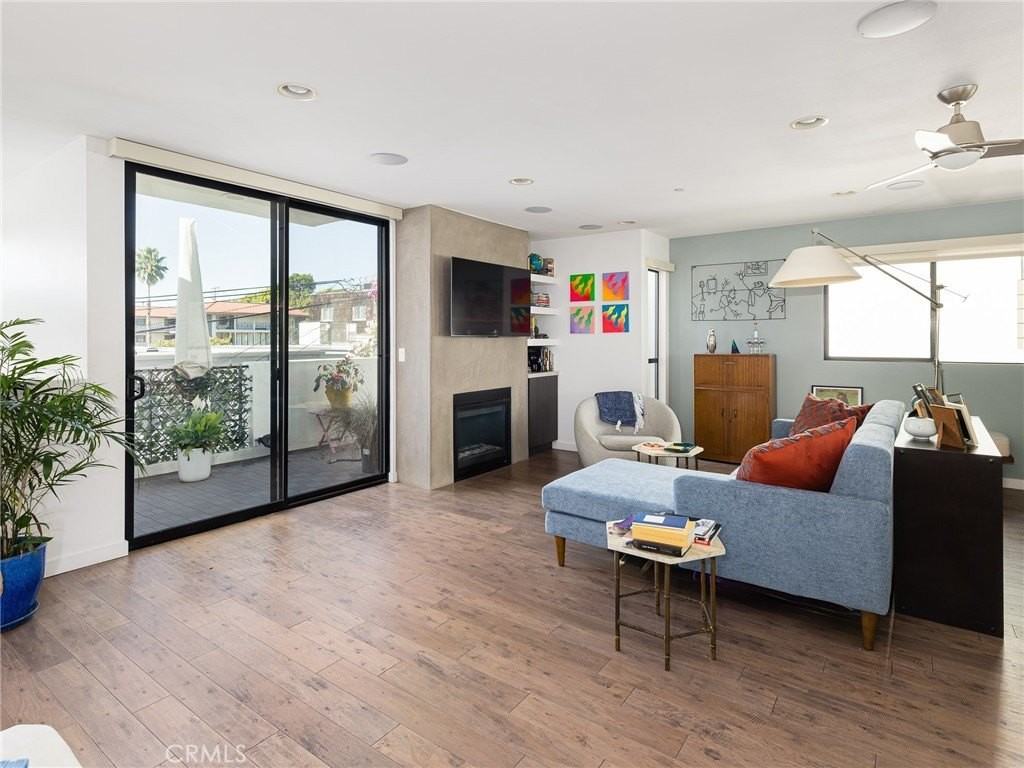 121 E Walnut Ave - Photo 7 of 32